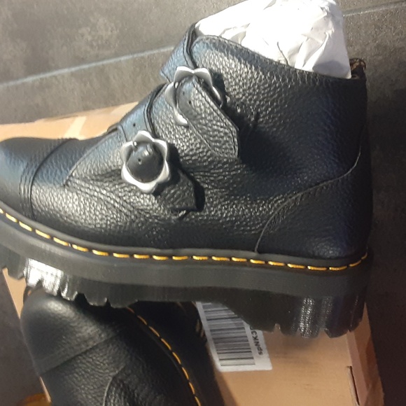 Dr. Martens - Picture 3 of 7